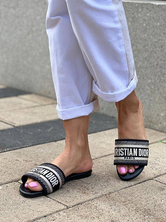 Женские шлепанцы Dior Dway Slide Embroidered Cotton