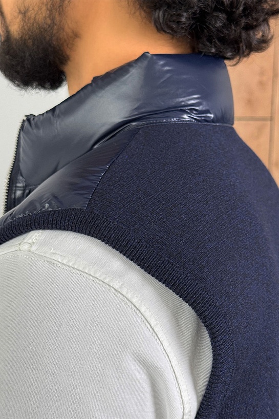 Мужской тёмно-синий жилет Moncler