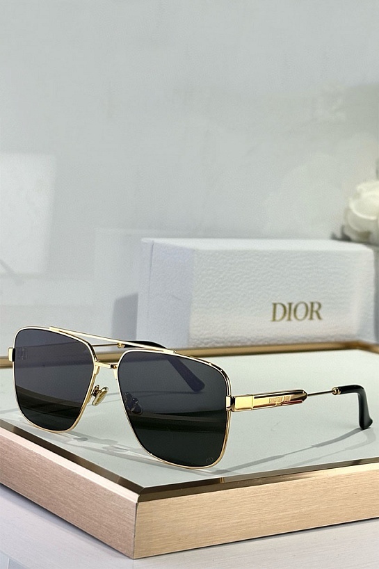 Солнцезащитные очки Dior