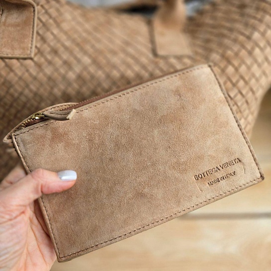 Замшевая сумка Bottega Veneta Cabat 40x28 см - Brown