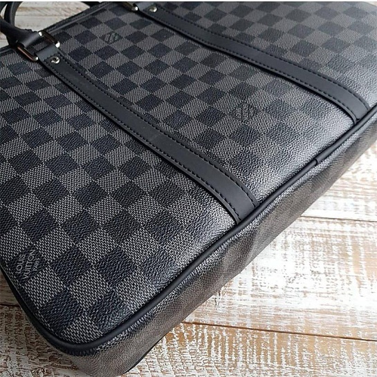 Кожаная сумка Louis Vuitton Porte-Documents Voyage PM 37x28x6 см