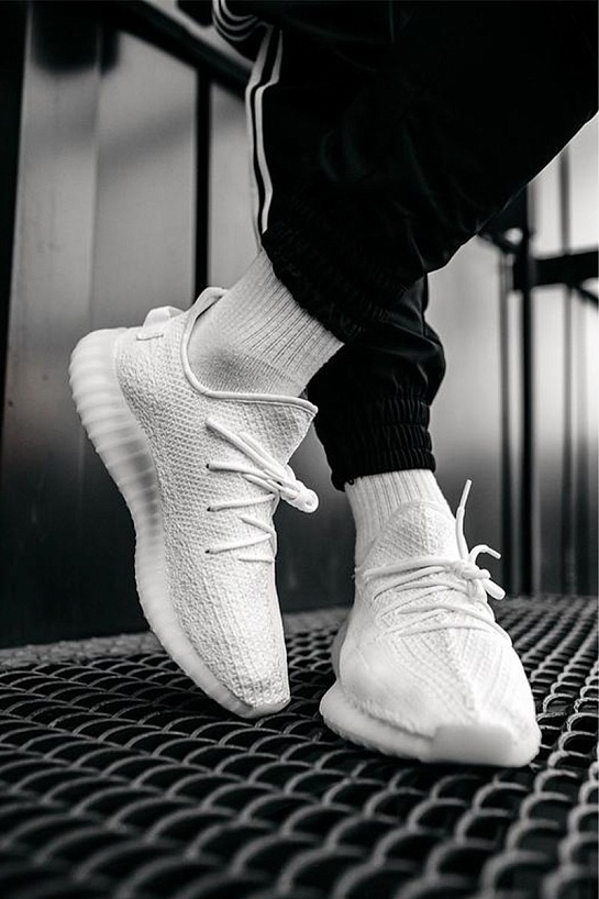 Кроссовки Adidas Yeezy Boost 350 V2 - Triple White Premium