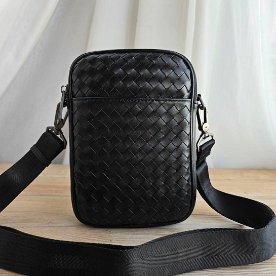 Кожаная сумка Bottega Veneta Intrecciato crossbody 20x14 см - Black