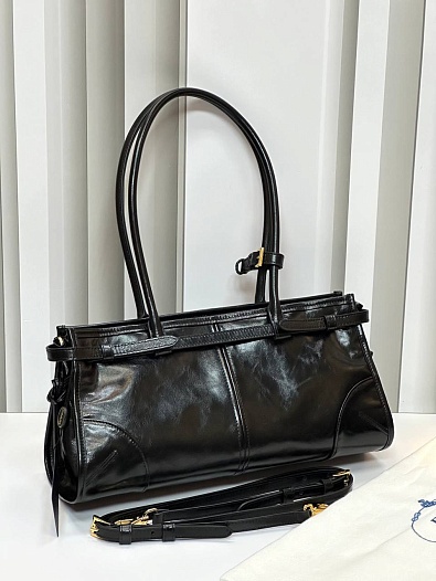 Кожаная чёрная сумка Prada Naplak Premium 32x15x11 см   