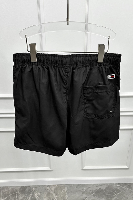 Шорты чёрного цвета Tommy Hilfiger taped logo