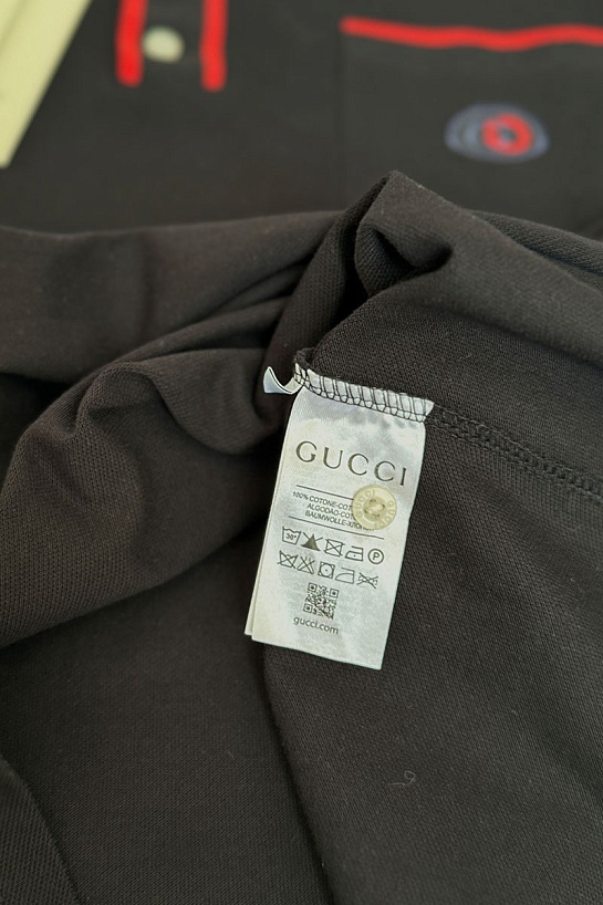 Мужское поло чёрного цвета Gucci logo-patch