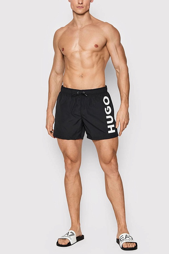Мужские чёрные шорты Hugo Boss