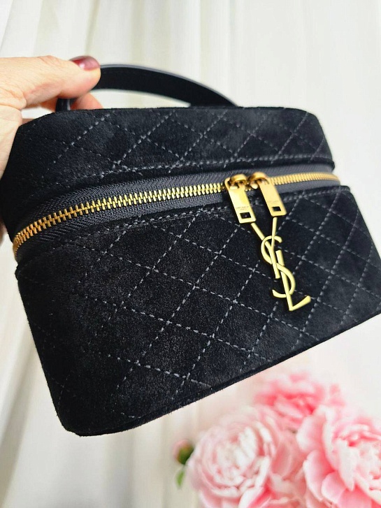 Замшевая сумка Yves Saint Laurent Gaby Vanity 17x12 см