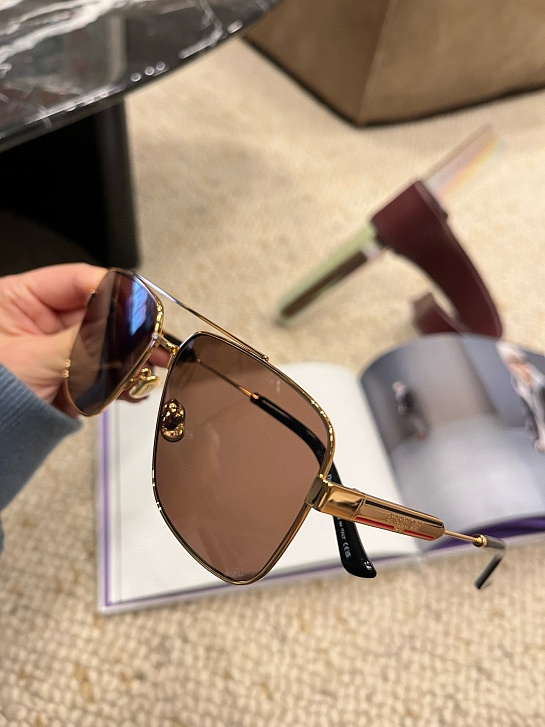 Солнцезащитные очки Dior