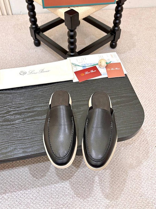 Мужские кожаные шлёпанцы Loro Piana