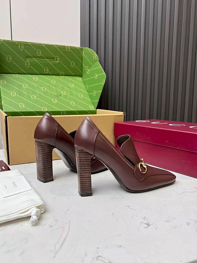 Женские кожаные лоферы на каблуке Gucci Signora Pump premium   