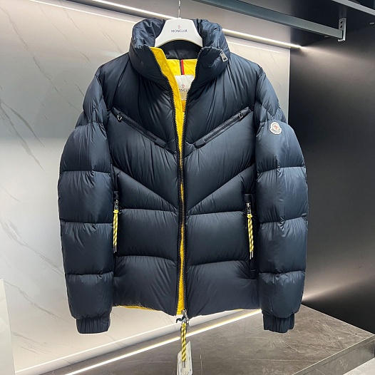 Мужской тёмно-синий пуховик Moncler Katmai   