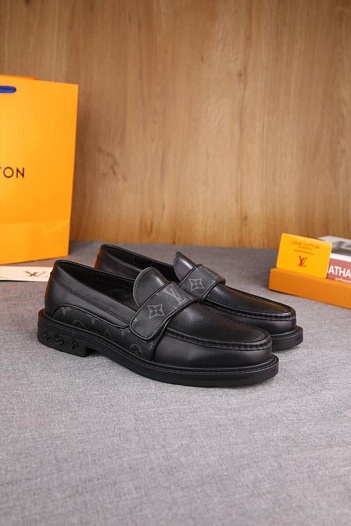 Кожаные лоферы Louis Vuitton Monogram - Black   