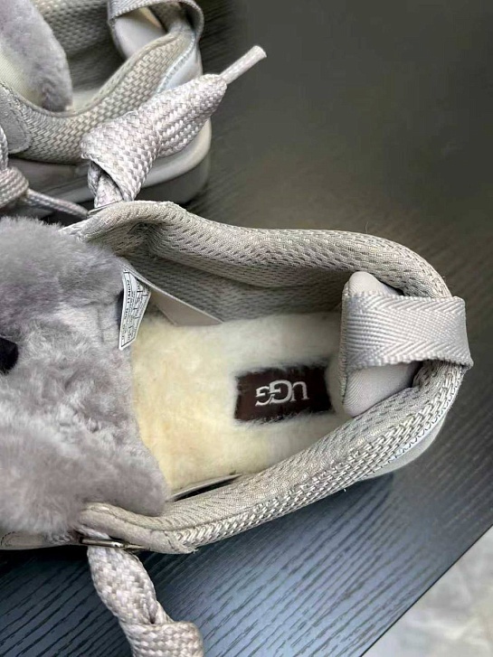 Женские замшевые ботинки UGG Lowmel