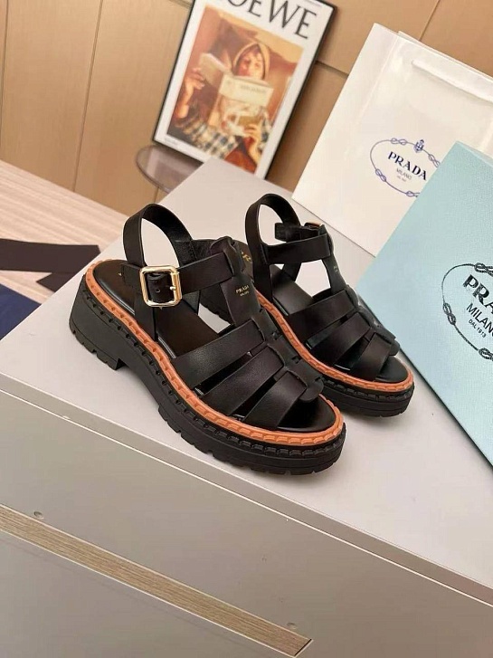 Женские кожаные сандалии на платформе Prada Fisherman