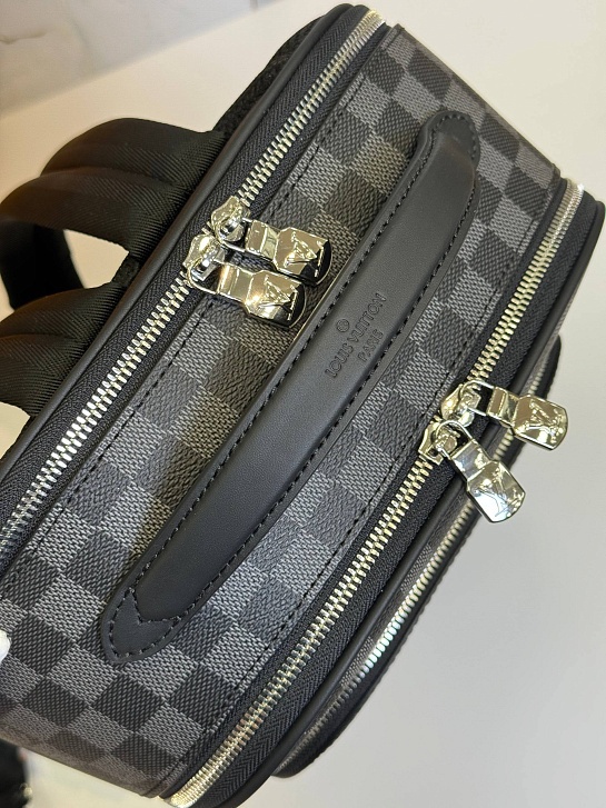 Кожаный рюкзак Louis Vuitton Damier Infini premium 40x31x15 см