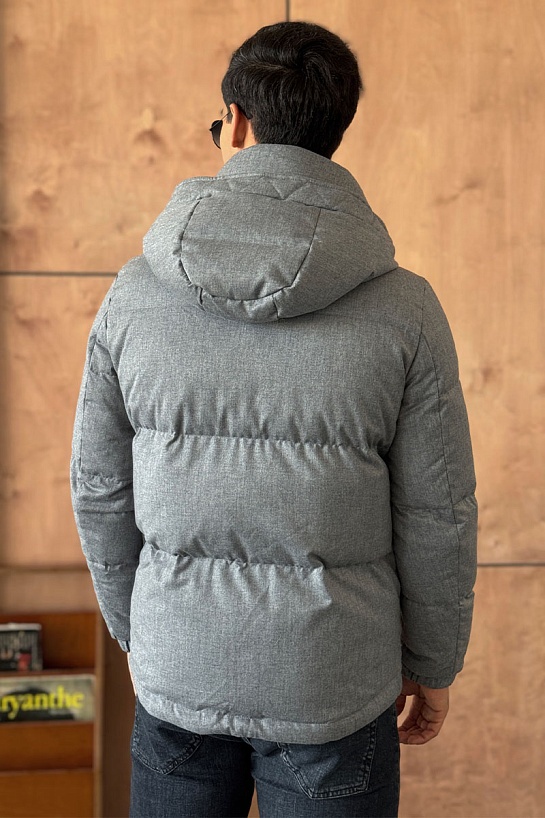 Мужской пуховик Brunello Cucinelli серого цвета