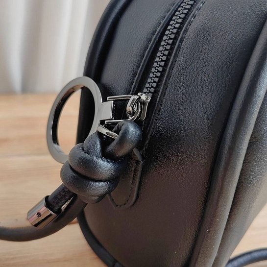 Кожаная сумка Karl Lagerfeld Half Moon 25x15 см