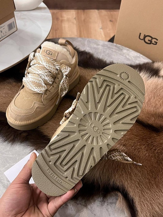 Женские ботинки с мехом UGG Lowmel - Beige