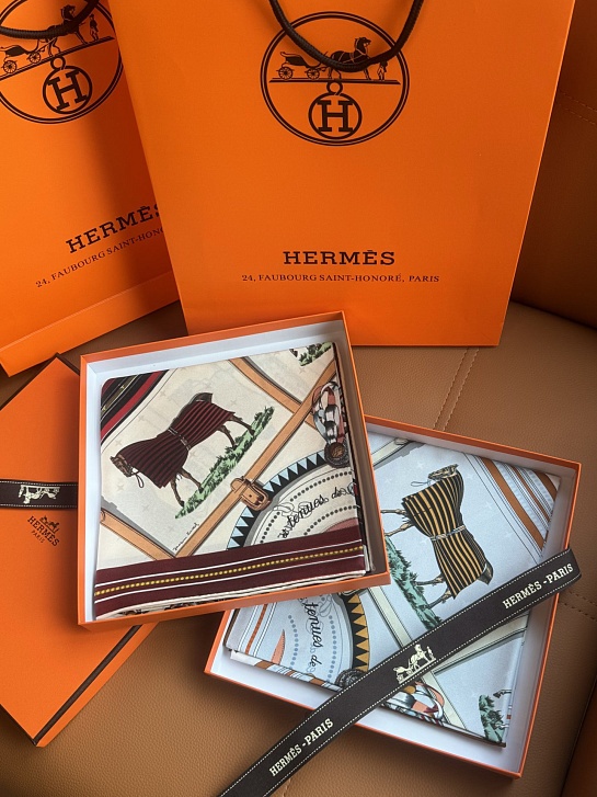 Платок Hermes Couvertures et Tenues de Jour premium 86x87 см