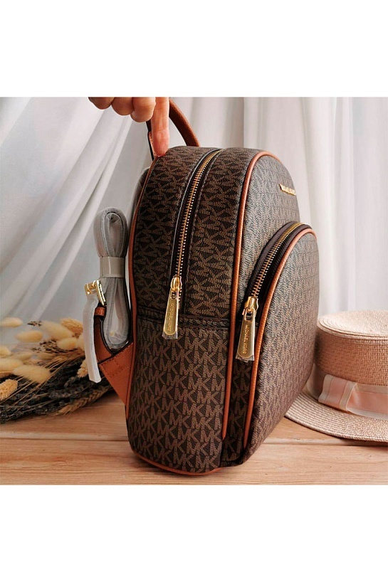Коричневый рюкзак Michael Kors Abbey Medium Signature 29x25 см
