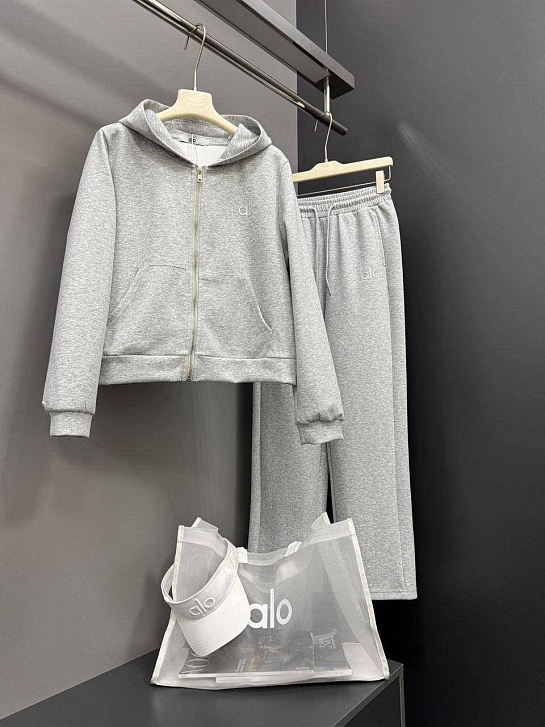 Женский серый костюм Alo premium