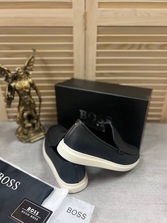 Кожаные лоферы Hugo Boss чёрного цвета