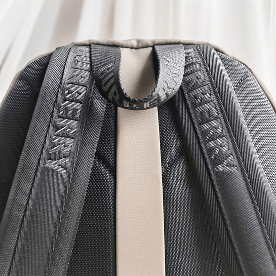 Нейлоновый рюкзак Burberry Horseferry logo 40x30 см