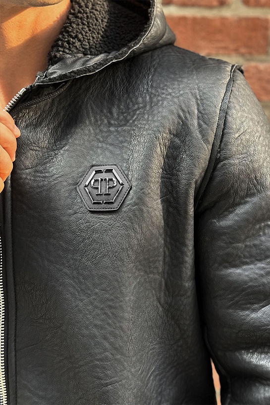 Мужское утеплённое пальто Philipp Plein чёрного цвета