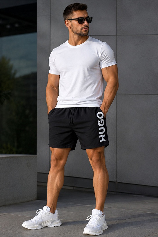 Мужские чёрные шорты Hugo Boss