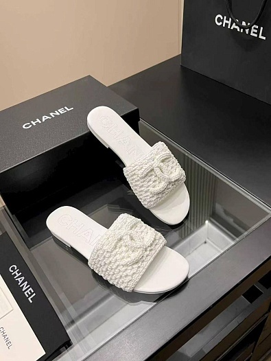 Женские кожаные шлёпанцы Chanel premium   