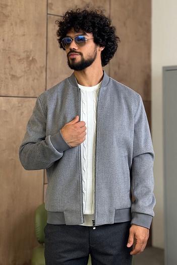 Мужской бомбер Hugo Boss серого цвета   