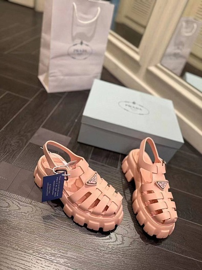 Женские кожаные сандалии Prada Monolith Fisherman - Pink   