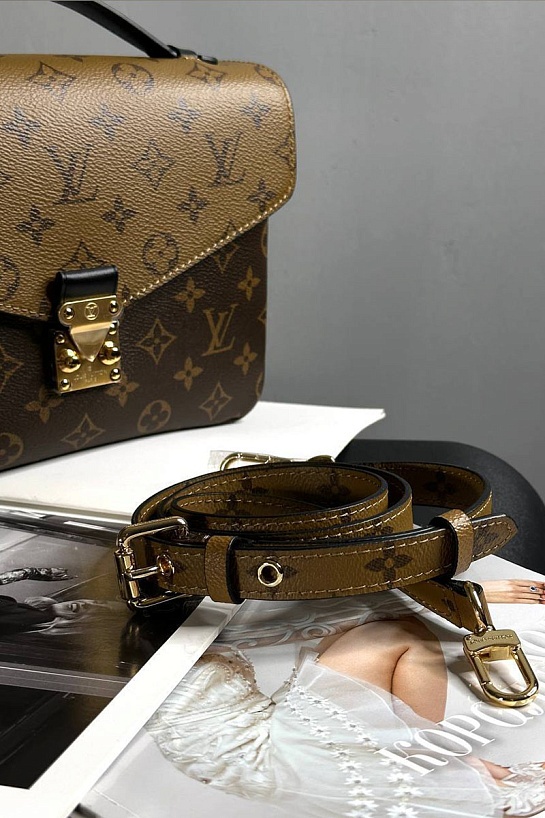 Кожаная сумка Louis Vuitton Pochette Metis Monogram Reverse 25x19x7 см