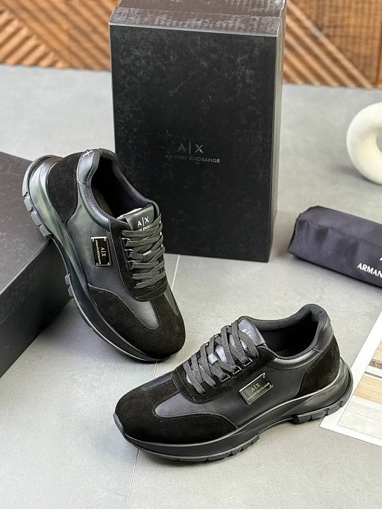Кроссовки чёрного цвета Armani Exchange