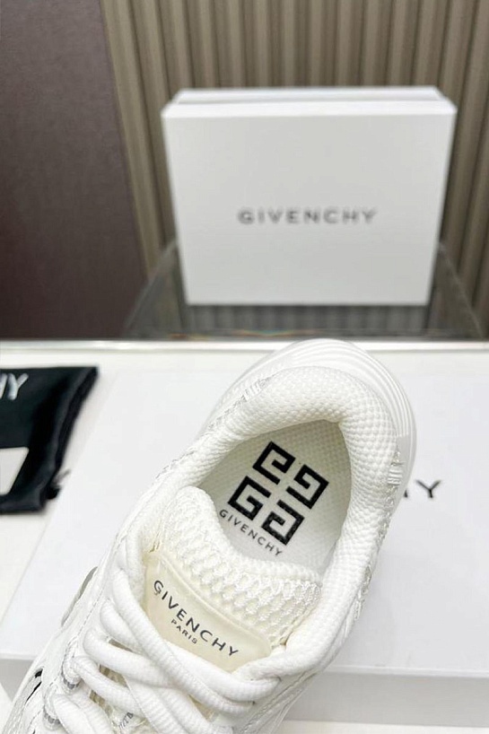 Белые комбинированные кроссовки Givenchy TK-MX Runner