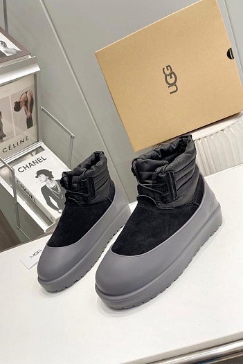 Ботинки с мехом UGG Classic Mini Lace-Up - Black   