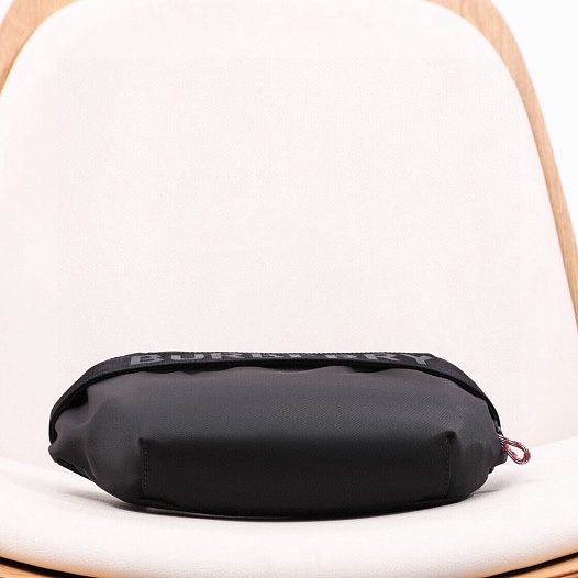 Чёрная сумка на пояс Burberry Sonny Premium 31x7.5x16 см   