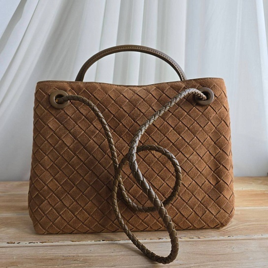 Замшевая сумка Bottega Veneta 30x23 см