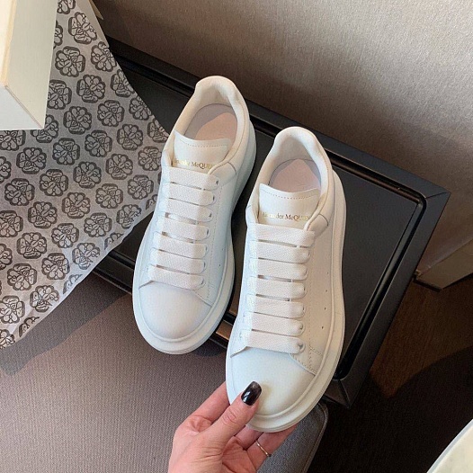 Женские кожаные кроссовки Alexander McQueen Triple White premium   