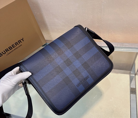 Кожаная сумка Burberry Alfred Premium 25.5x21.5x6.5 см
