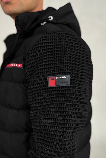 Чёрная мужская куртка Prada с вязанными рукавами   